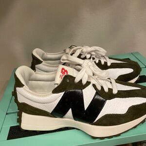 NWOT New Balance & Calia White Tortise 327 sneakers